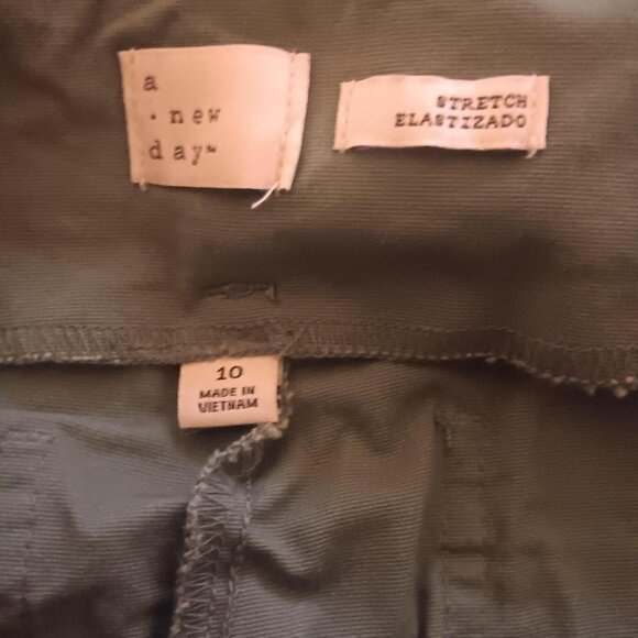 Women's High-Rise Tapered Ankle Tie Front Pants A New Day Green Size 10 - Picture 5 of 5